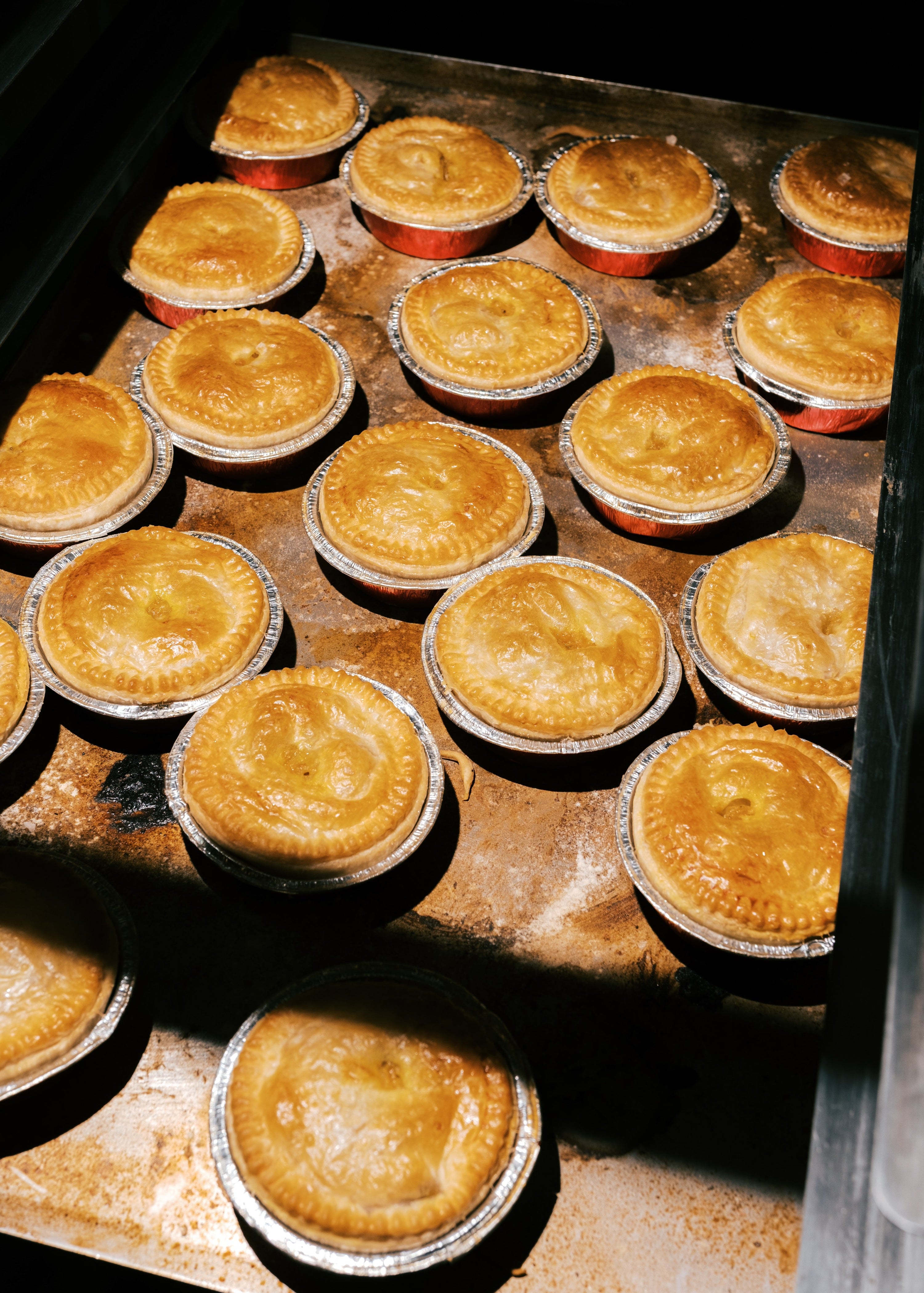 FROM BLACKPOOL TO BRIGHTON.. WILLY'S PIES NOW AVAILABLE AT HARRY RAMSDENS CHIPPIES